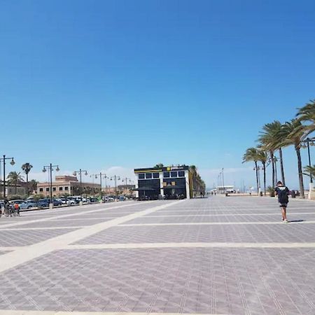 Reina Playa Appartement Valencia Buitenkant foto