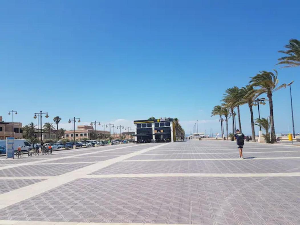Reina Playa Appartement Valencia Buitenkant foto